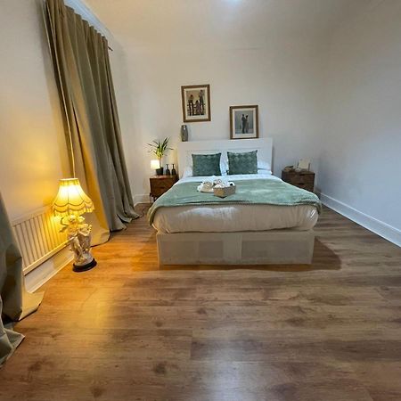 Park View Homestay Barking  Eksteriør bilde