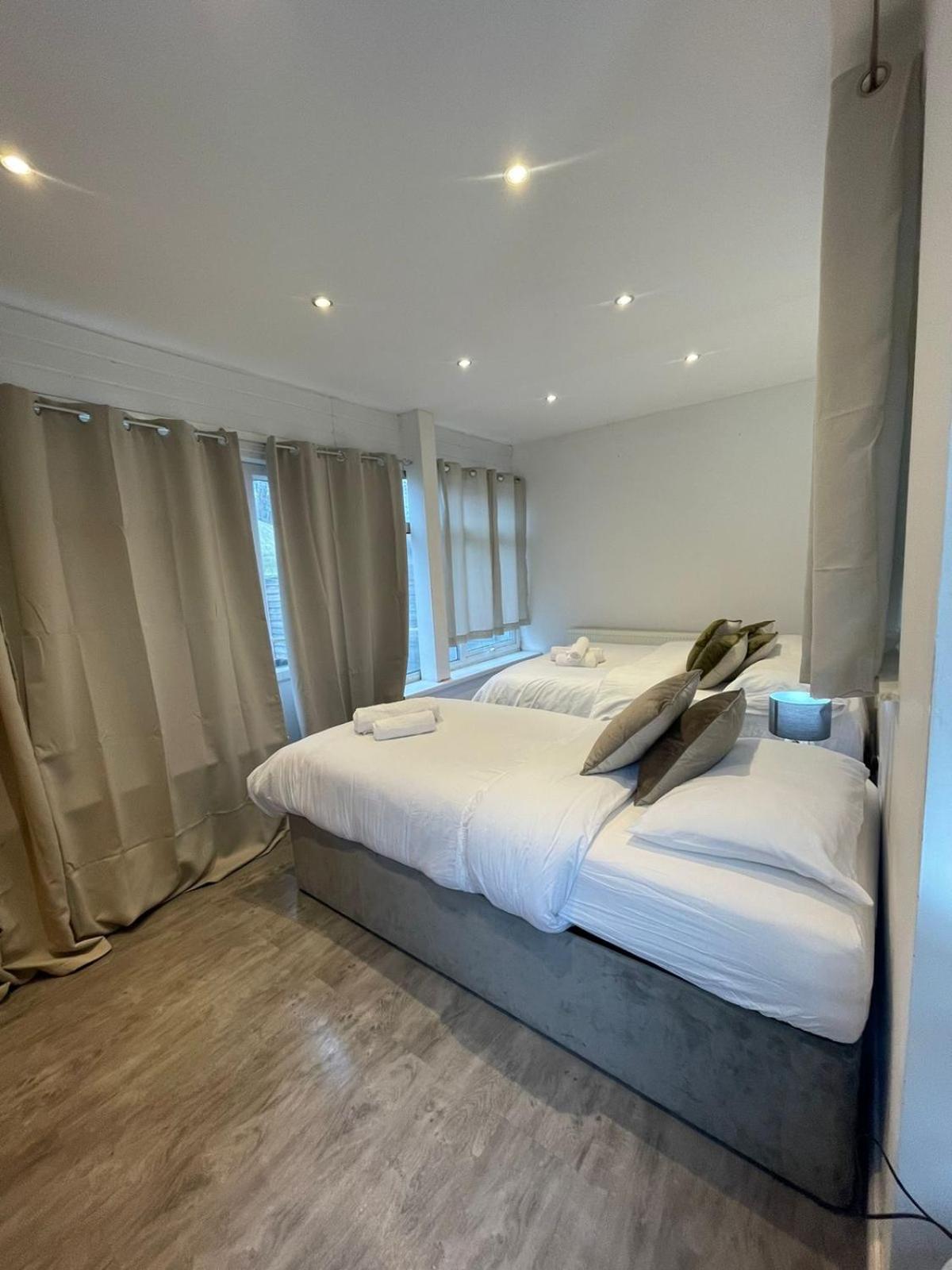 Park View Homestay Barking  Eksteriør bilde