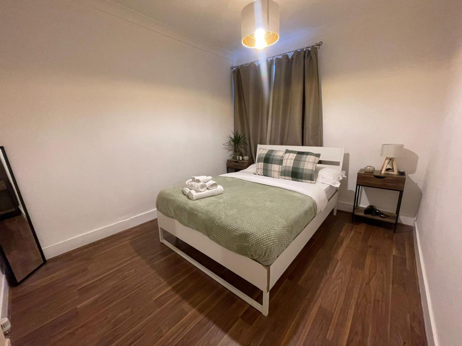 Park View Homestay Barking  Eksteriør bilde